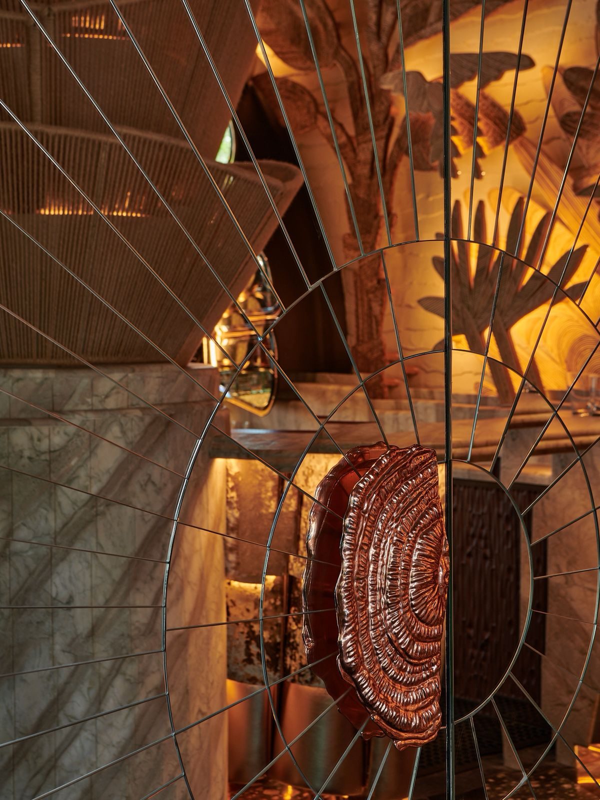 Litt Bar interior element